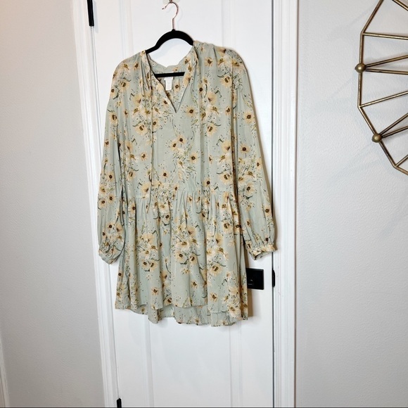 H&M Flowy Floral Dress SZ 6 /small - Picture 6 of 7